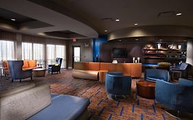 Courtyard By Marriott Fayetteville